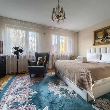 Szczepin Spacious By Bookinghost