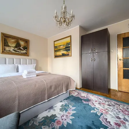 Szczepin Spacious By Bookinghost Appartamento *