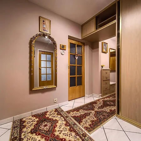 Apartment Szczepin Spacious By Bookinghost Breslau