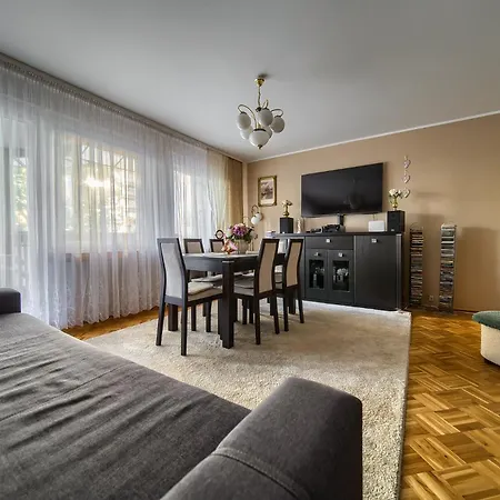 Apartment Szczepin Spacious *