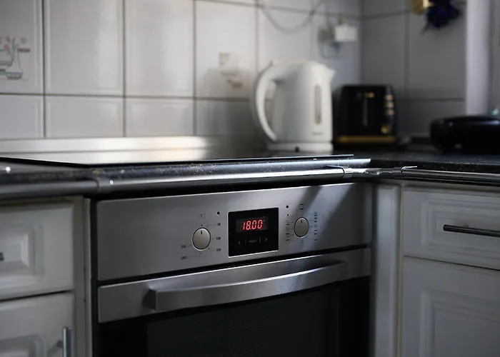 Szczepin Spacious By Bookinghost *