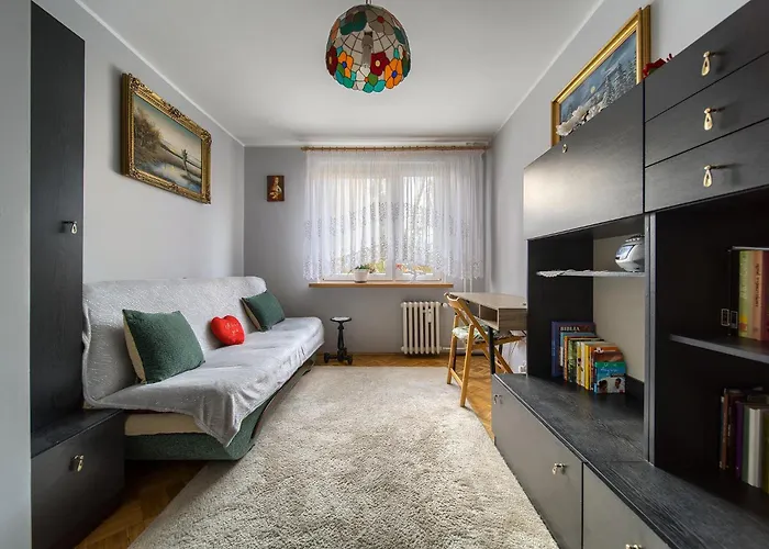 Szczepin Spacious By Bookinghost