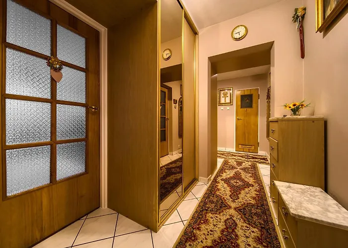 Szczepin Spacious By Bookinghost *